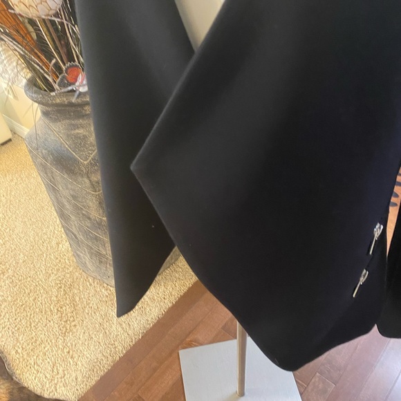 Black jacket - Picture 6 of 6